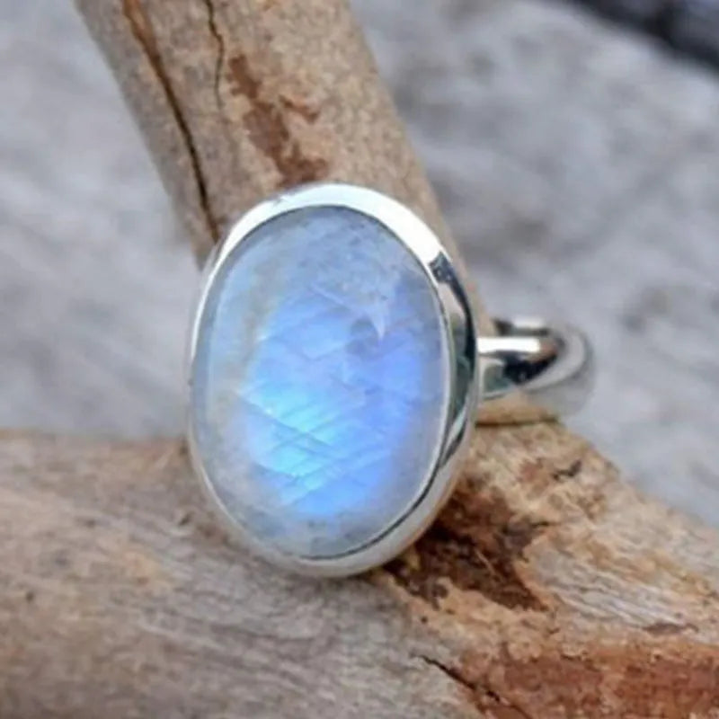 Vintage Thai silver moonstone ring with flower design in silver colour on alloy base