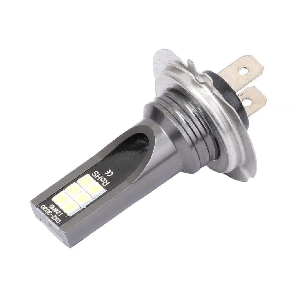 H7 base 110W LED car fog light bulb with white aluminium body and twelve SMD chips.