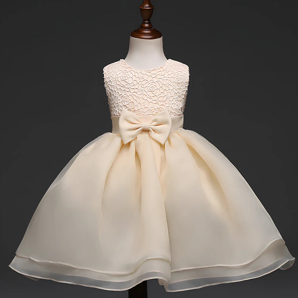 Baby girl wedding dress in pink with hook flowers, size 12 months, for full moon ceremonies