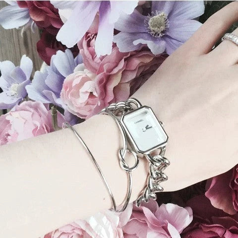 Knotted Knot O-Type Metal Openwork Bracelet in various colours, showcasing unique openwork design