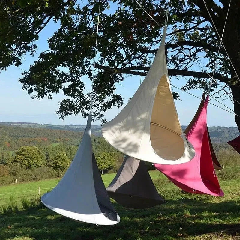 Flying Saucer lightweight portable nylon hammock in green, perfect for camping and backpacking