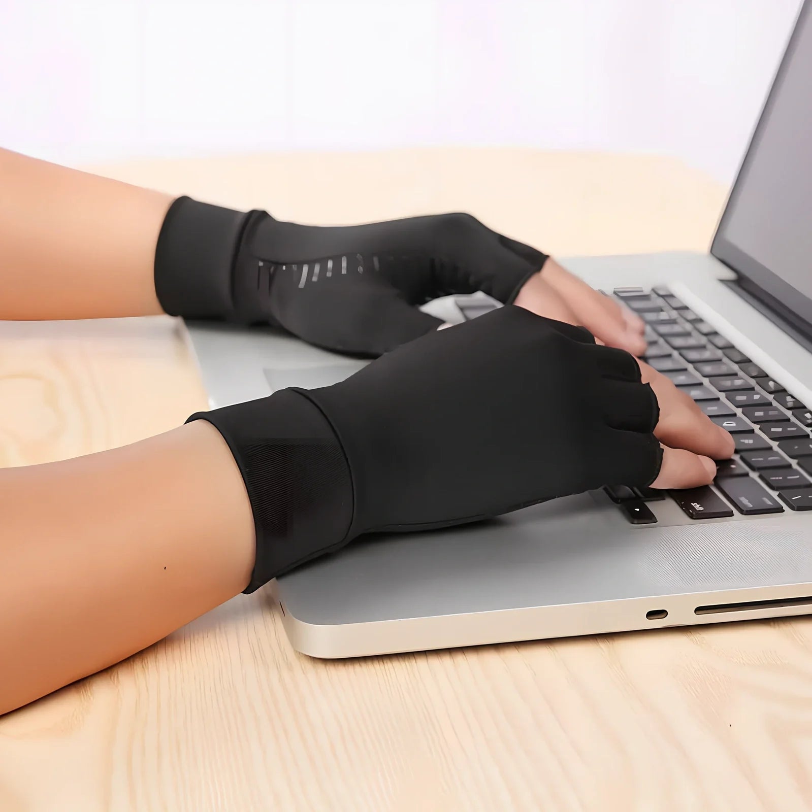 Black full-finger arthritis pressure gloves with silicone grip, sizes S M L for hand pain relief and circulation