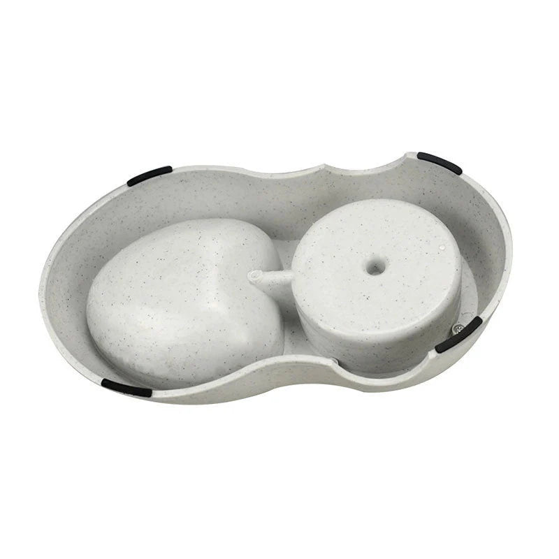 Automatic pet feeder and water dispenser for cats and dogs with large capacity