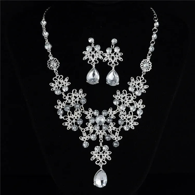 Alloy geometric necklace and earring set with diamond-cut finish, adjustable chain, six colour options
