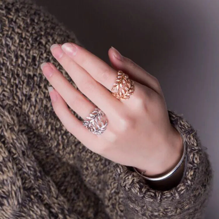 Set of two adjustable mimosa leaves rings in gold and silver alloy metal