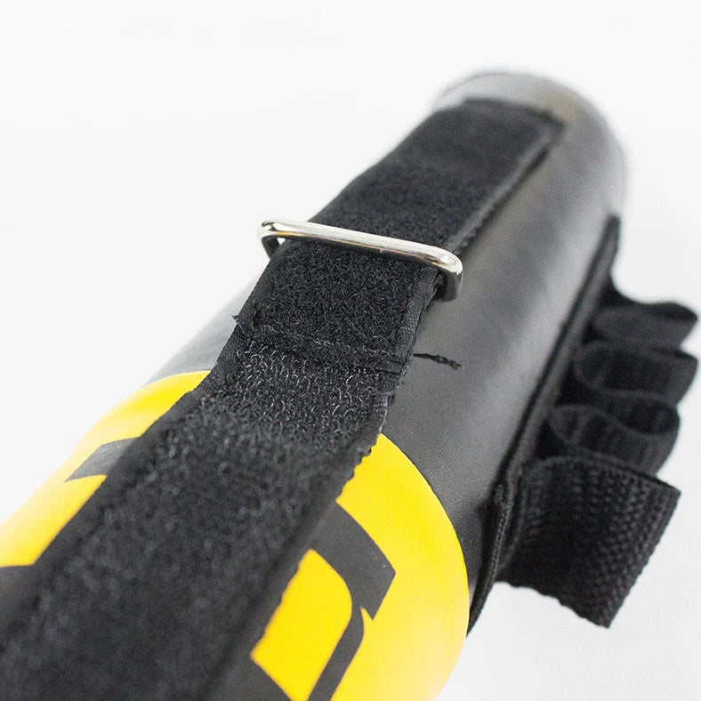 Boxing reaction target stick with red striking surface on adjustable stand