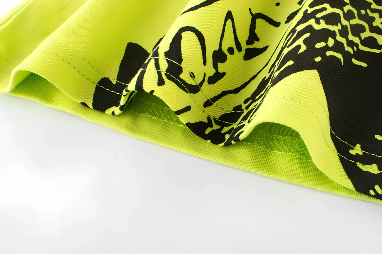 Boys green cartoon print cotton short sleeve T-shirt, size 110cm, soft fabric for ages 3-8 summer wear