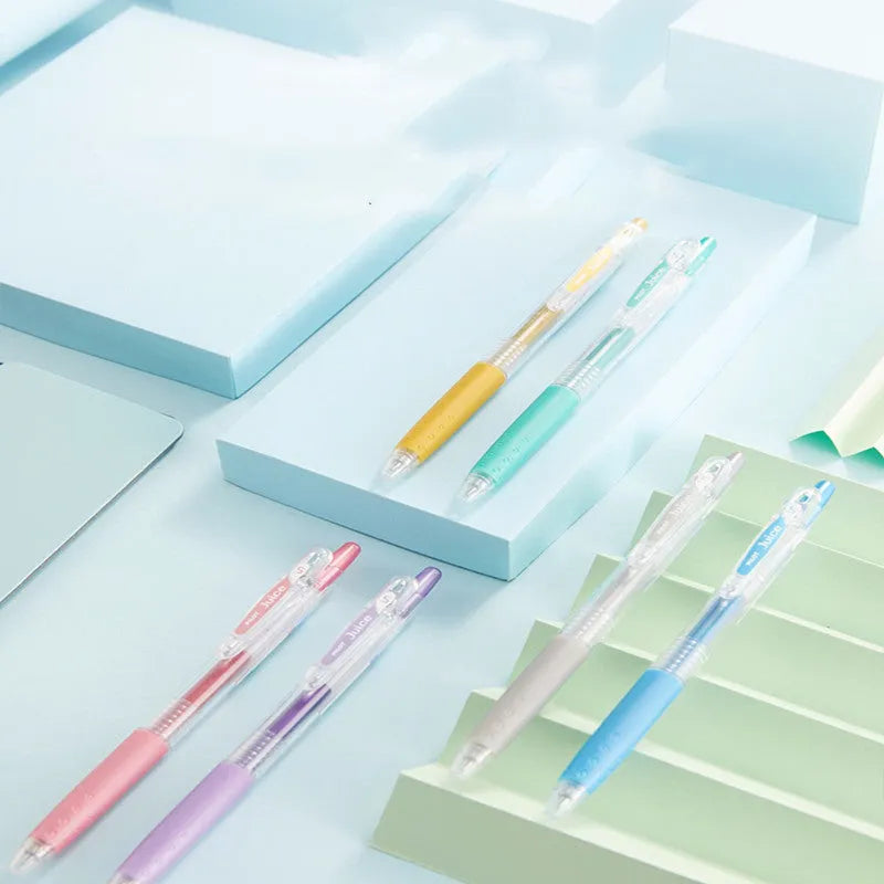 Baiguole 0.5mm gel pen showing metallic gold and silver colour options with standard 143mm length