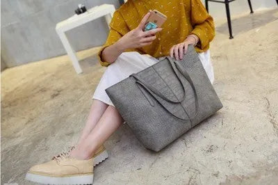 European simple fashion shoulder handbag for spring summer in black or grey