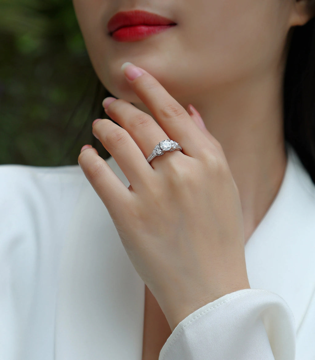 Coral Dream wedding ring set with 1 carat moissanite in S925 silver with platinum plating