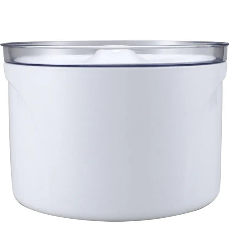 White pet water dispenser with automatic circulation, 2.5L capacity, for cats and dogs
