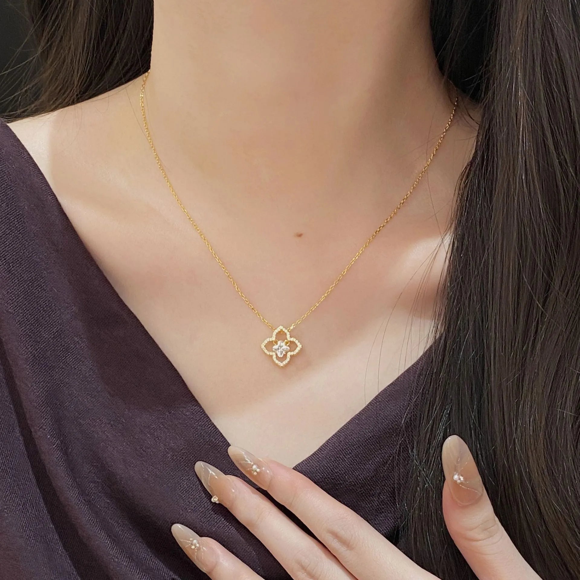 925 silver curb chain collarbone necklace with floral geometric zirconium pendant in platinum colour