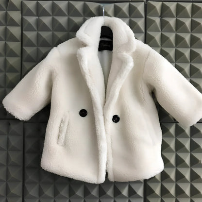 Children's cashmere fur coat in beige colour with suit collar and long sleeves for winter wear