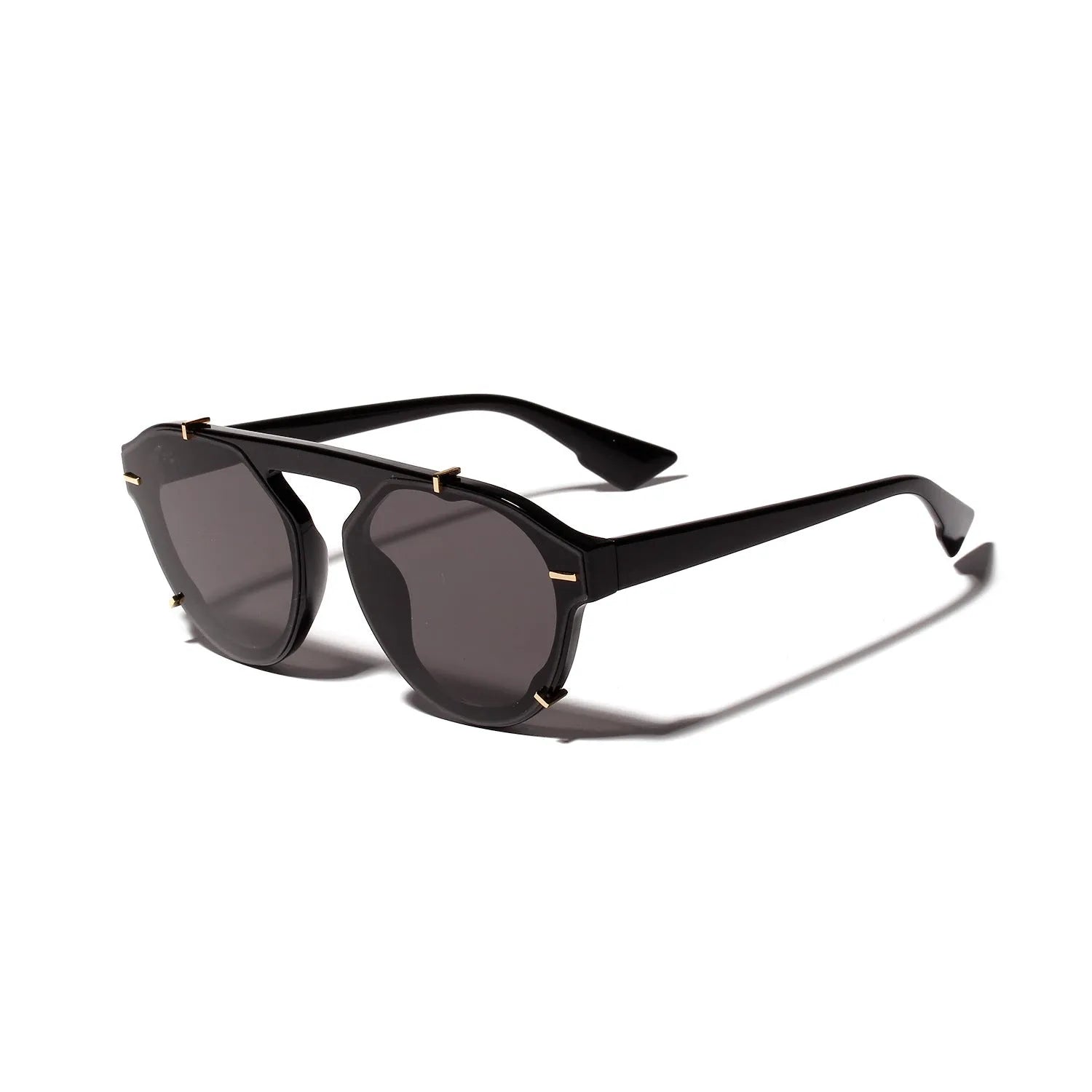 Women's vintage sunglasses with PC frame and AC lens in transparent colour