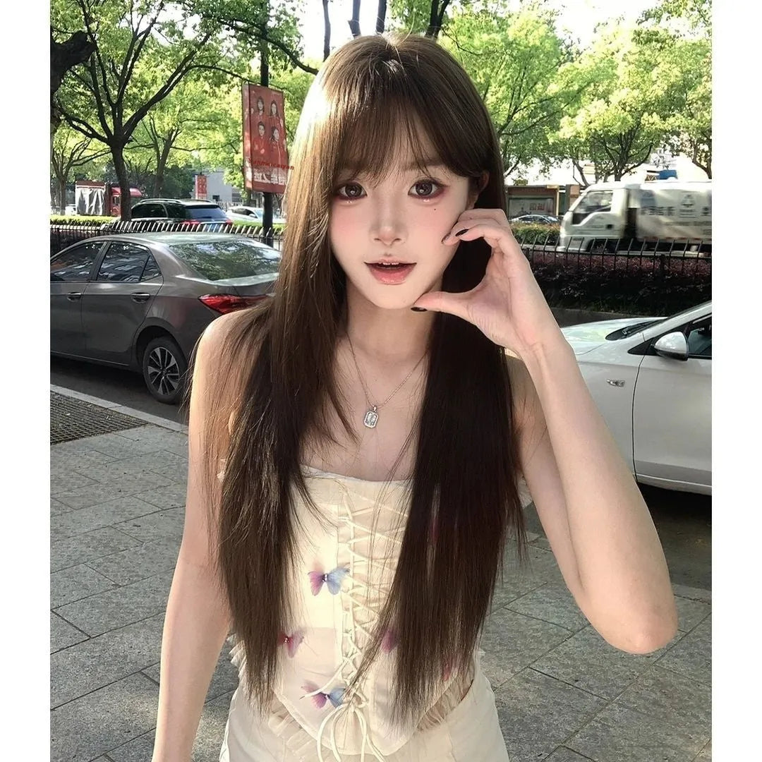 Brown black simulation wig with black tea colour treatment and wear-free hair net construction
