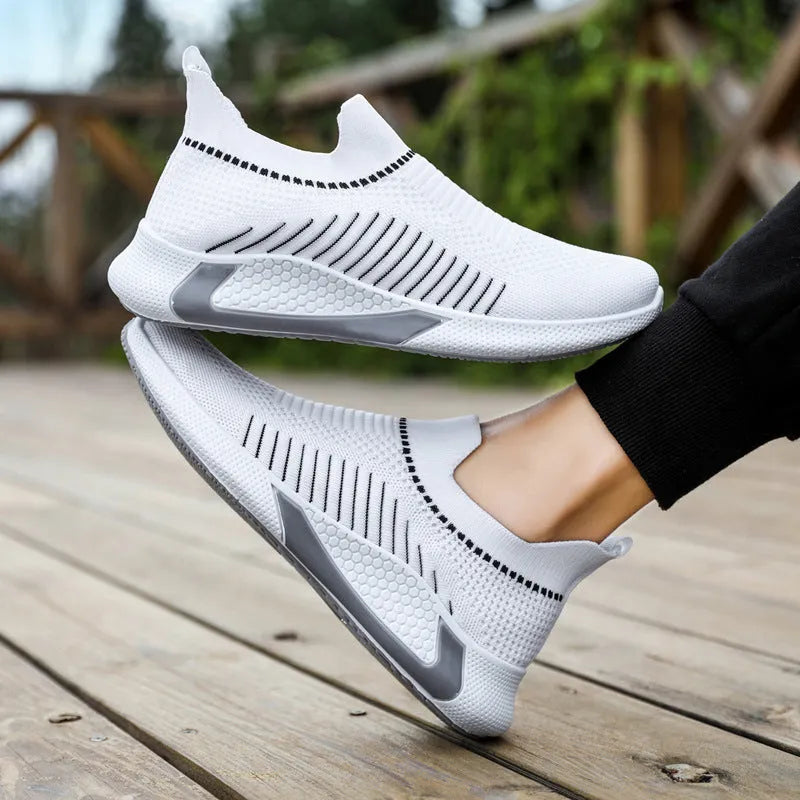 Men's mesh sock shoes with striped design and colourblocking for casual running