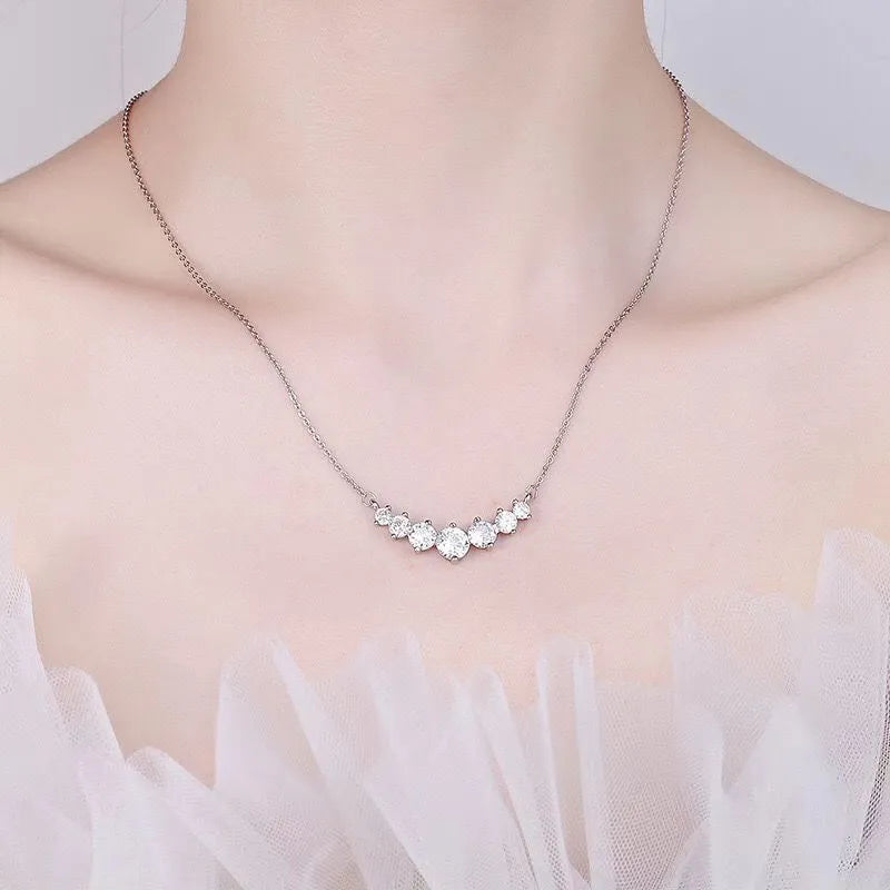 One-carat moissanite seven-star smile pendant necklace for women, white gold electroplated copper, O-link chain