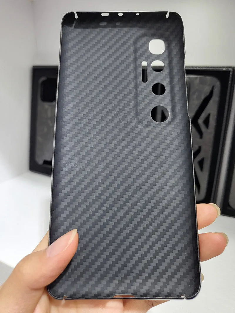 Black Kevlar carbon fibre hard case for Xiaomi 10 Ultra with drop-resistant and fingerprint-resistant properties