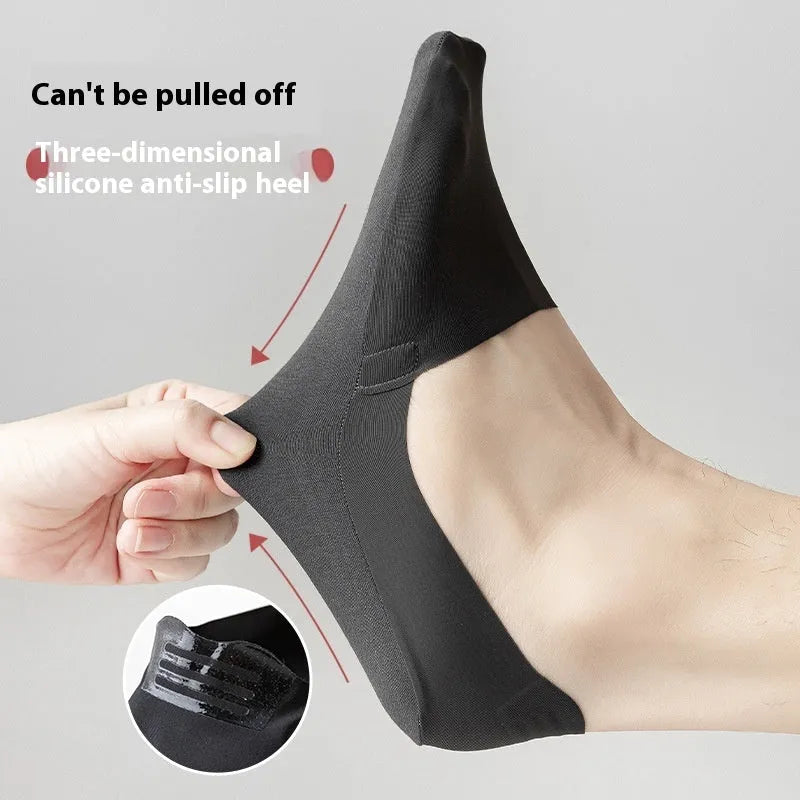 Men's invisible seamless low-cut ankle socks in ice silk and cotton fabric