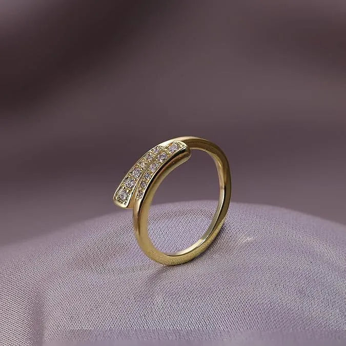 Geometric toe ring with gold plating in rhinestone and water drop designs