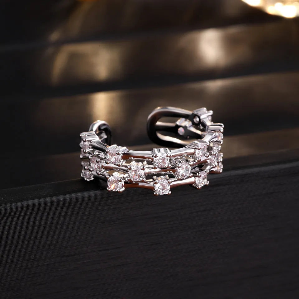 Women's forefinger ring in geometric shape with electroplated finish, silver colour