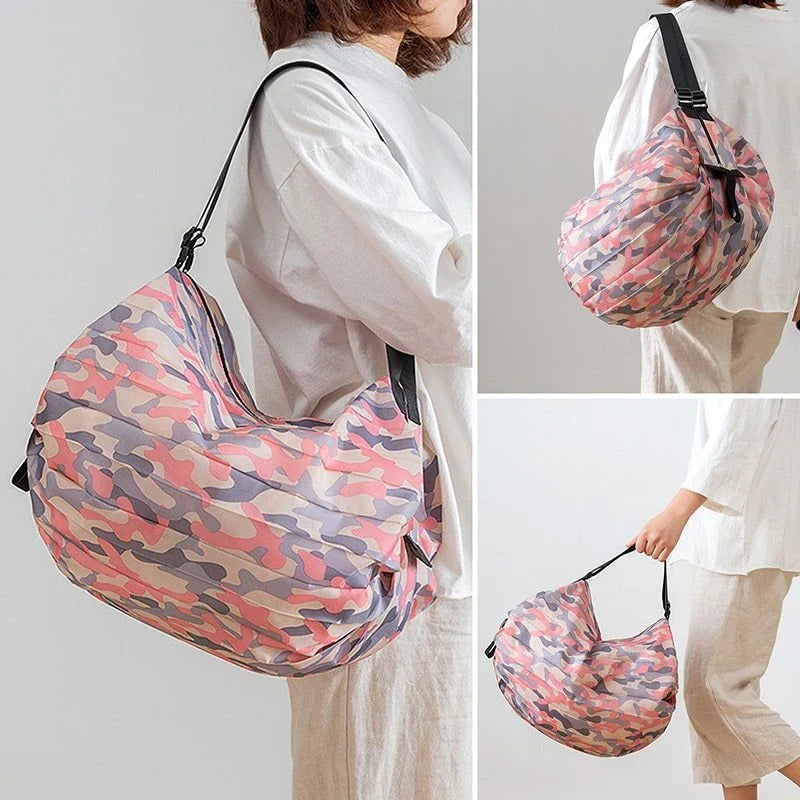 Foldable tote bag made of durable 210D Oxford cloth, featuring a versatile design that transitions from compact to spacious for everyday use in the United States