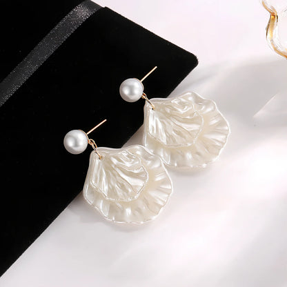 Women's acrylic pearl shell earrings with 5.2g lightweight design and shell shape