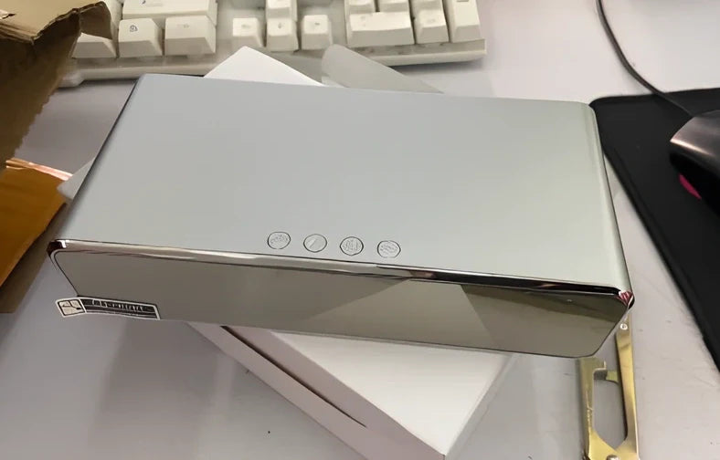 Silver wireless charger clock with HD thermometer display and mirror surface, 9V 1500mA output