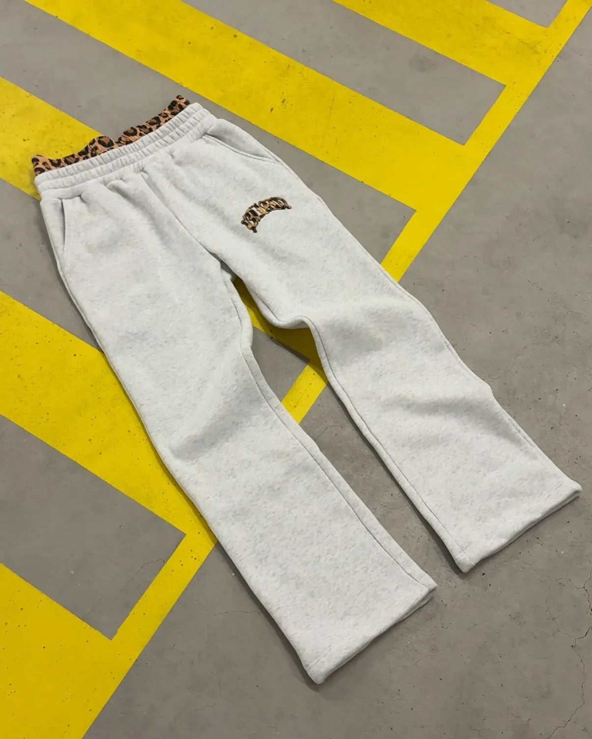 Leopard print letter embroidery street casual trousers and hoodie three-piece set in light gray polyester with pocket detailing, regular fit for unisex