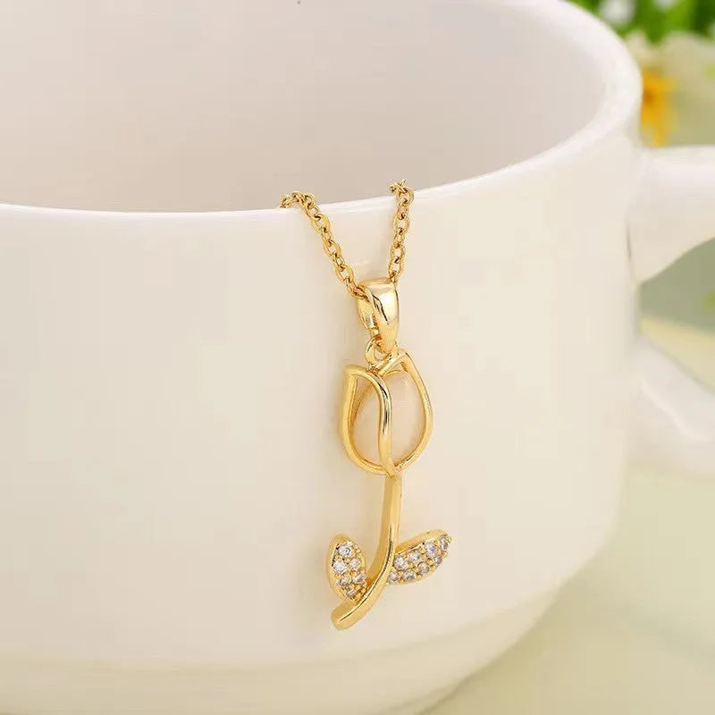 Zircon Tulip necklace for women with adjustable 41-50cm chain and electroplated non-fading finish
