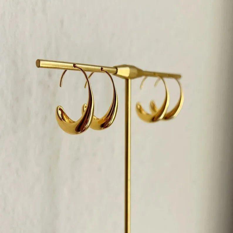 Retro snake design women's earrings in gold and silver electroplated alloy