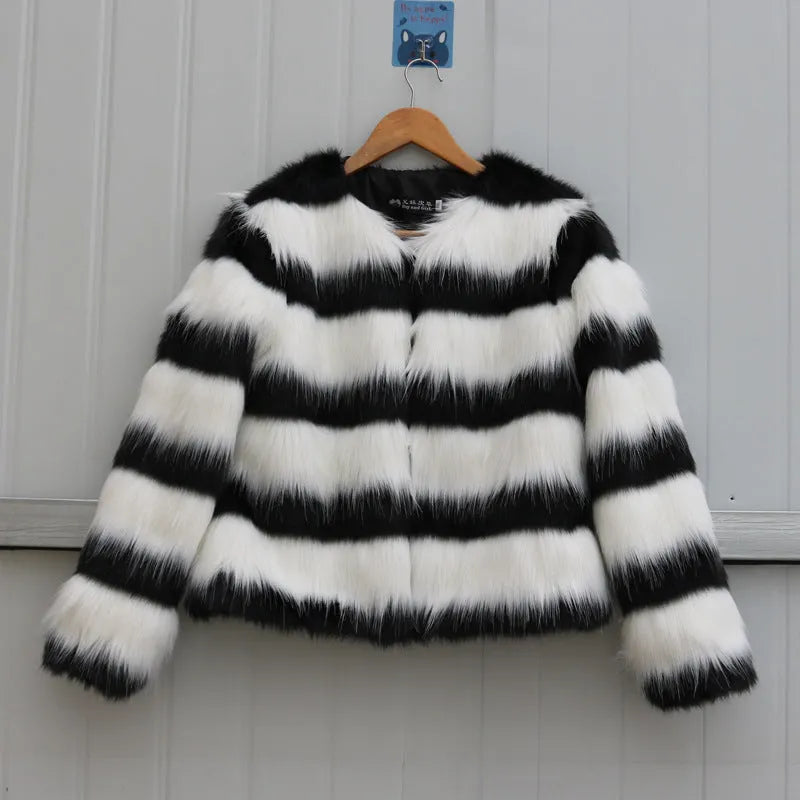 Women's black and white striped faux fur long-sleeved jacket for street fashion