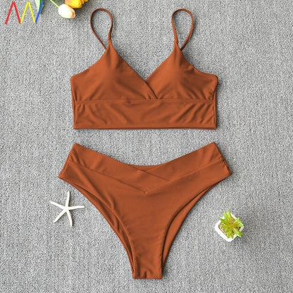 Women's two-piece swimsuit in rose red with polypropylene fibre fabric that resists chlorine