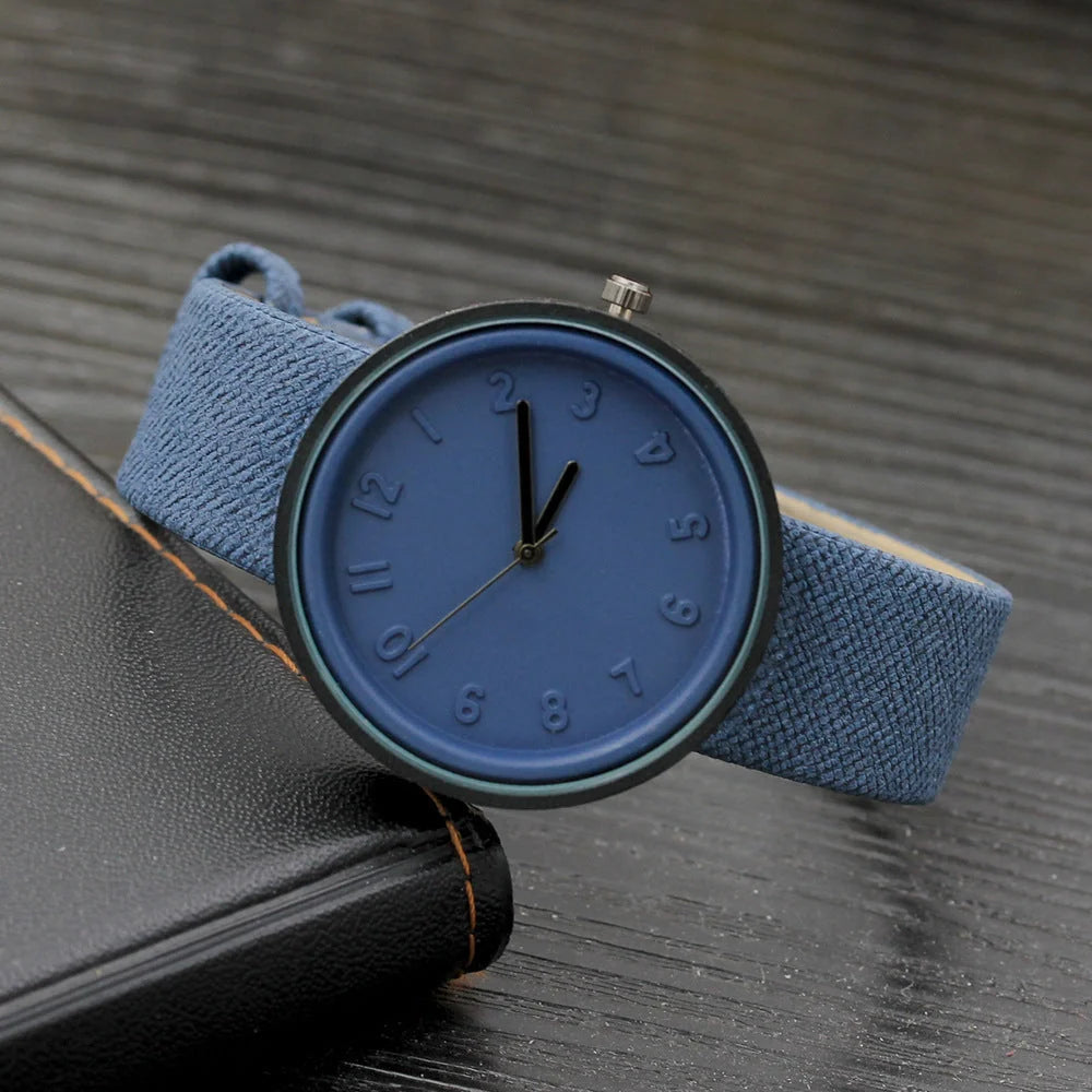 Creative ladies quartz watch with various color options, featuring a PU leather strap and mineral glass mirror