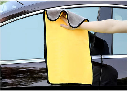 Thickened double-sided microfiber cleaning towel in yellow and grey, 30x30cm and 30x60cm sizes for lint-free car washing
