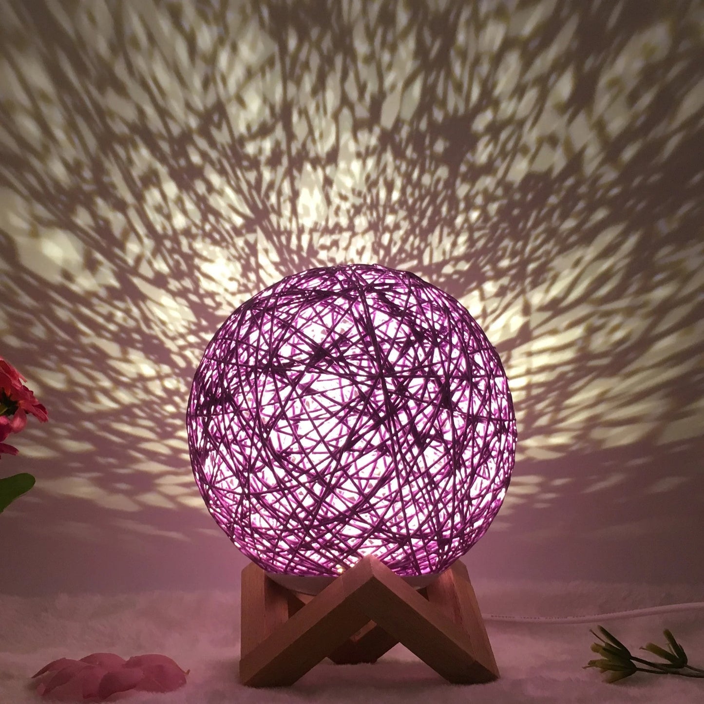 LED rattan table lamp with hand-knit lampshade in various colours