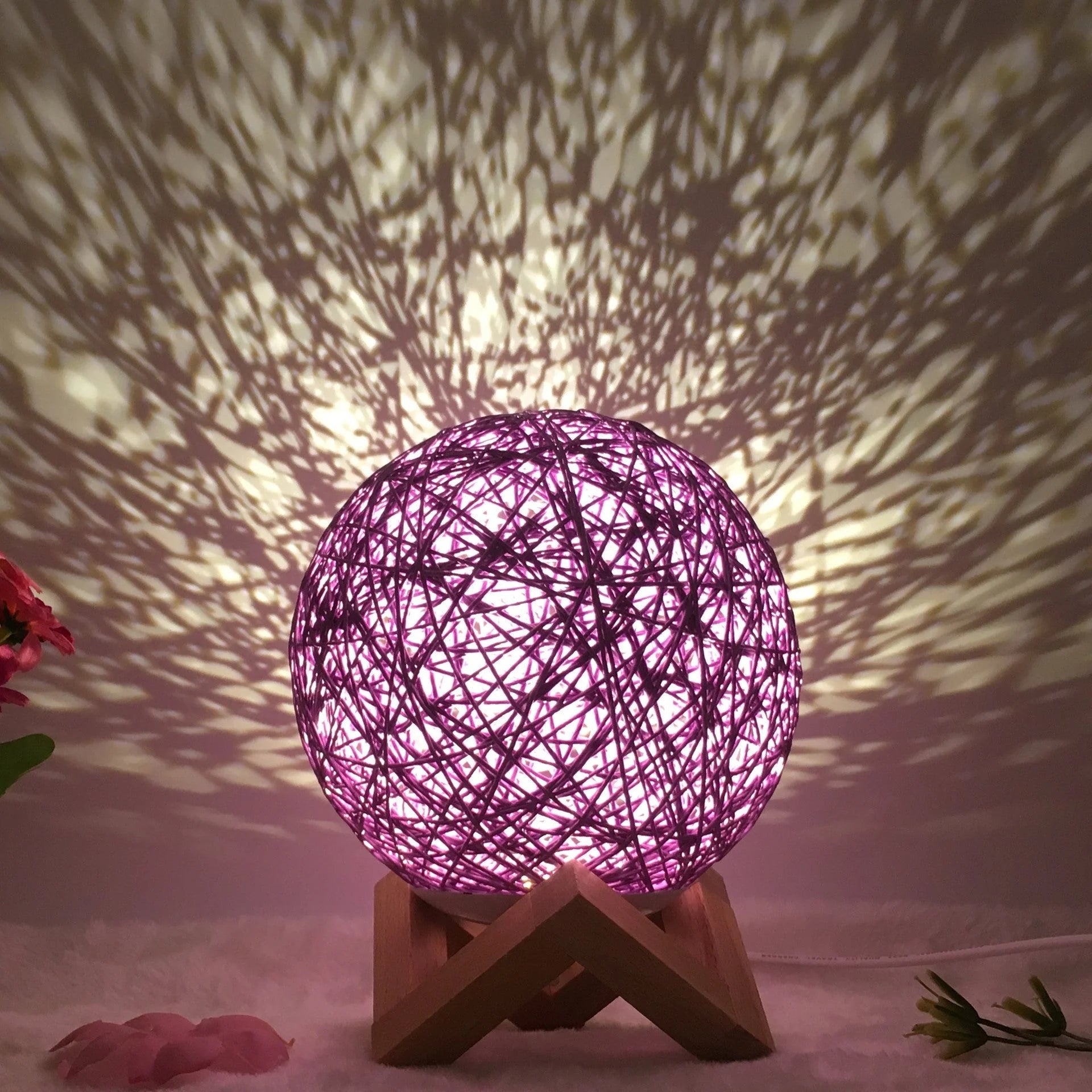 LED rattan table lamp with hand-knit lampshade in various colours