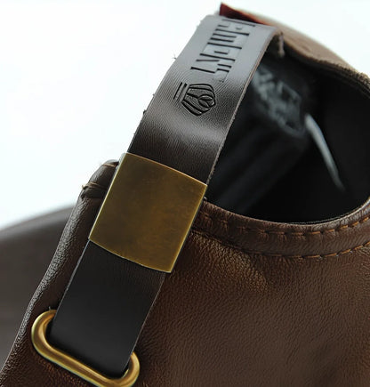 Autumn winter baseball cap in black with adjustable snapback, wool blend for outdoor use, 12 cm crown and 7 cm brim