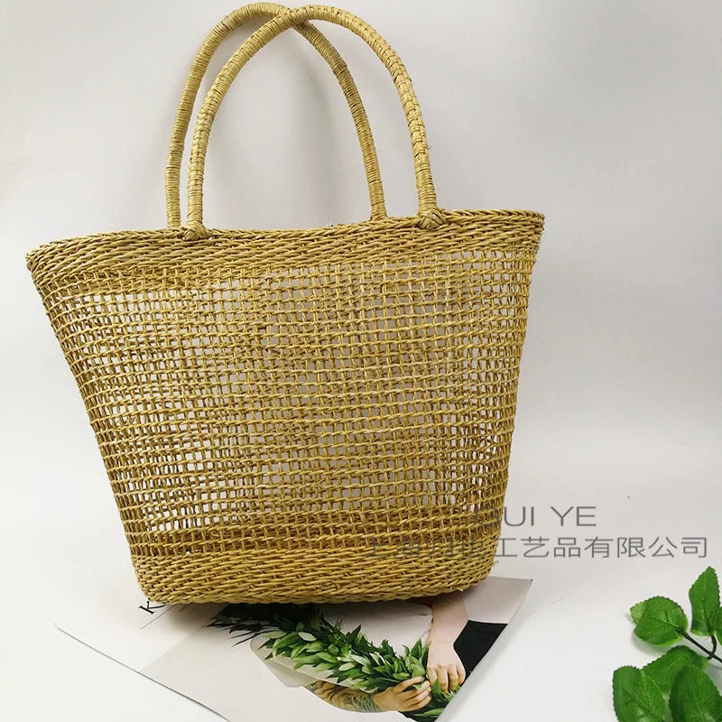 Eco-friendly cotton rope mesh straw shoulder bag for women, lightweight and sustainable fashion accessory