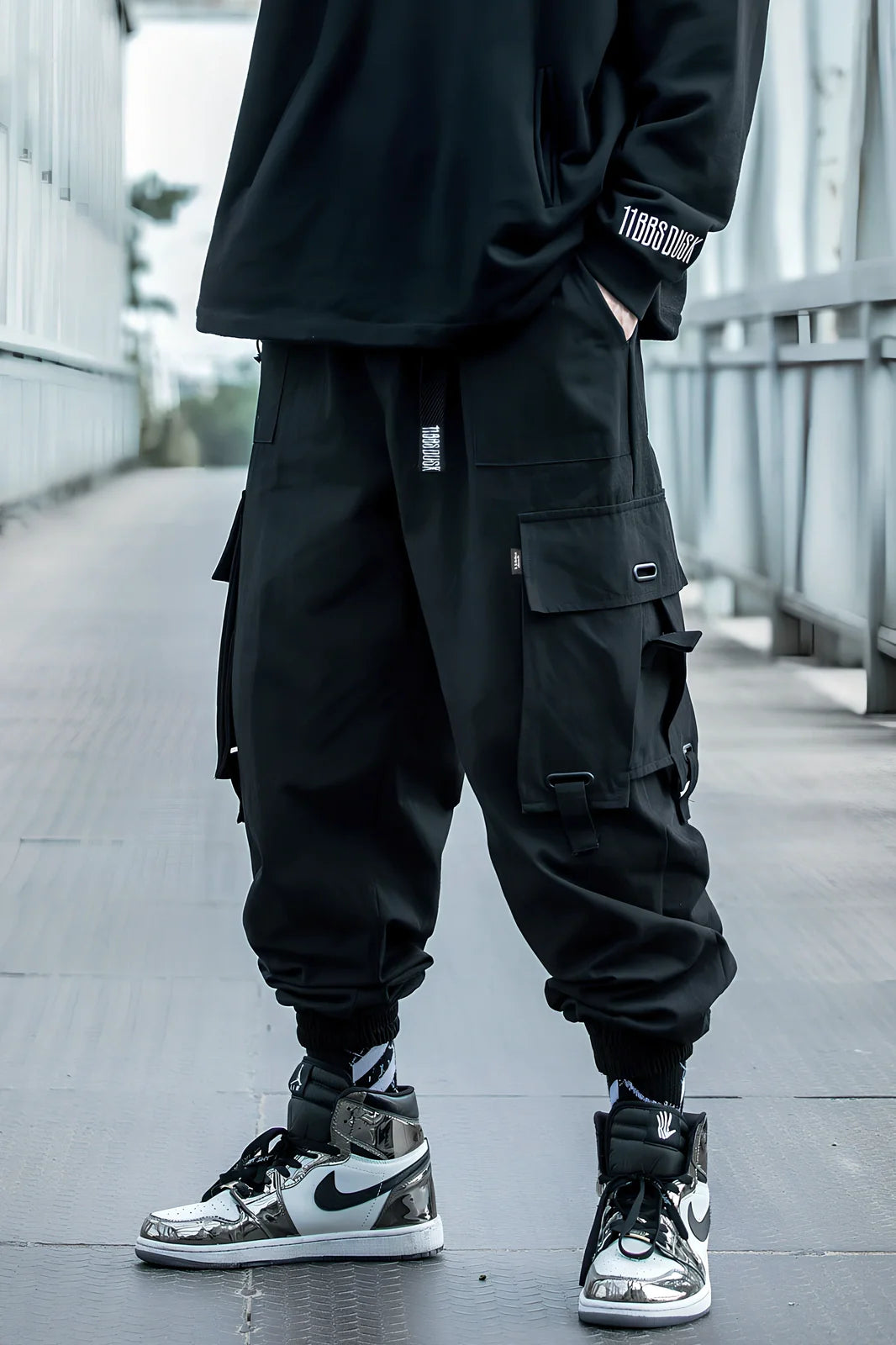 Loose cotton harem pants in army green, size M with 95cm length and micro-elastic 39cm waist, featuring side pockets