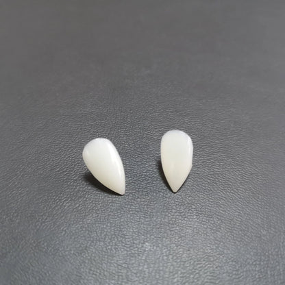 Halloween Vampire Zombie Dentures for cosplay and costume parties, available in multiple sizes