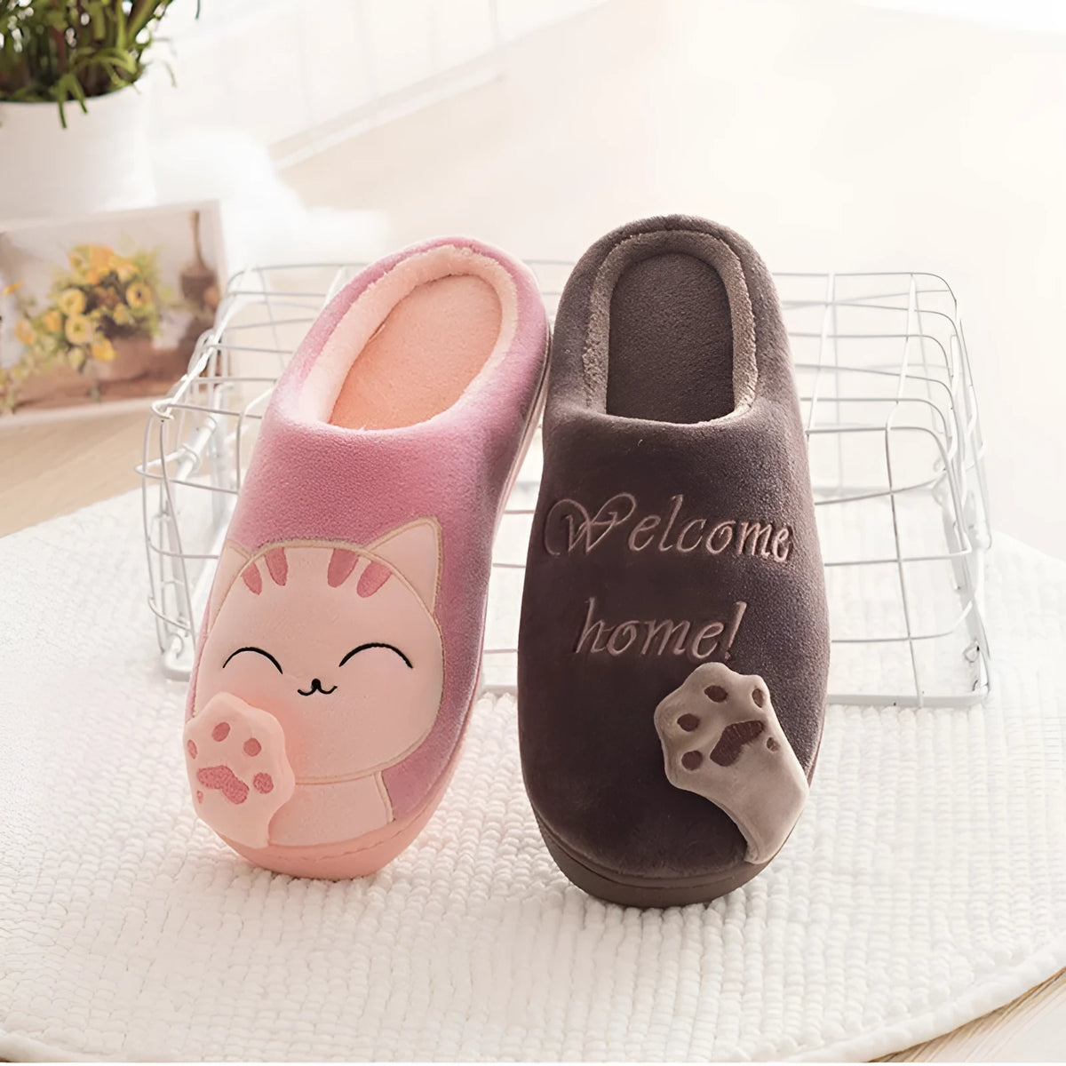 Cute cat slippers for women and men, pink lucky cat design with plush upper and non-slip sole