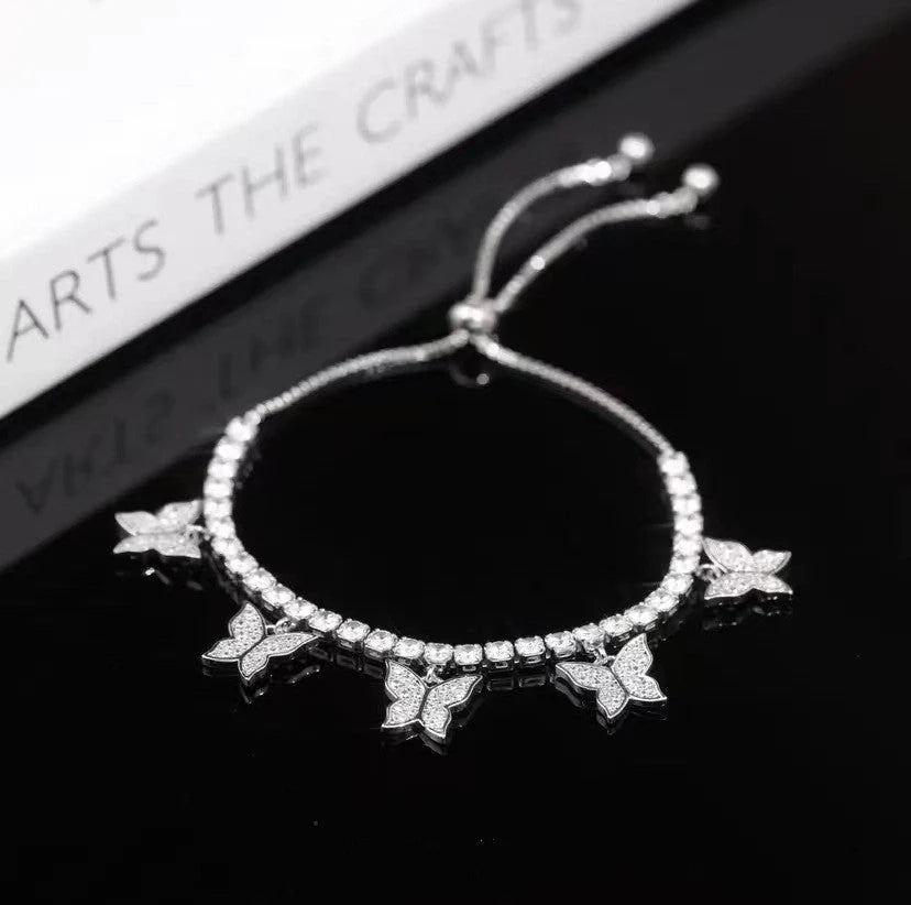 Multi Butterfly Bracelet with adjustable pull and zircon details in silver