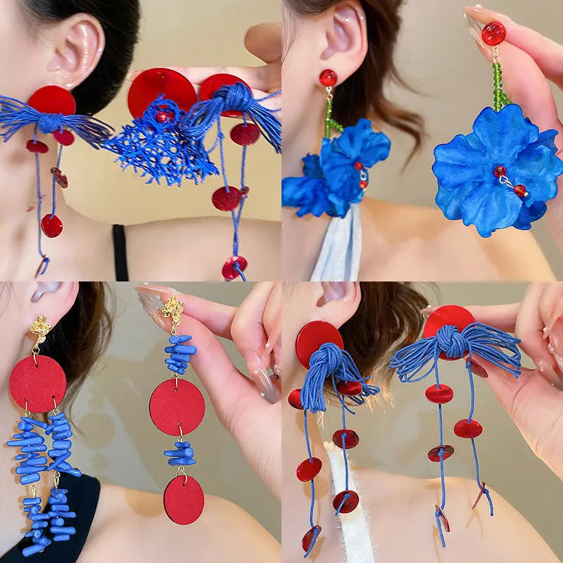 Geometric women's earrings with round elements in Silver Needle-blue colour on cloth material