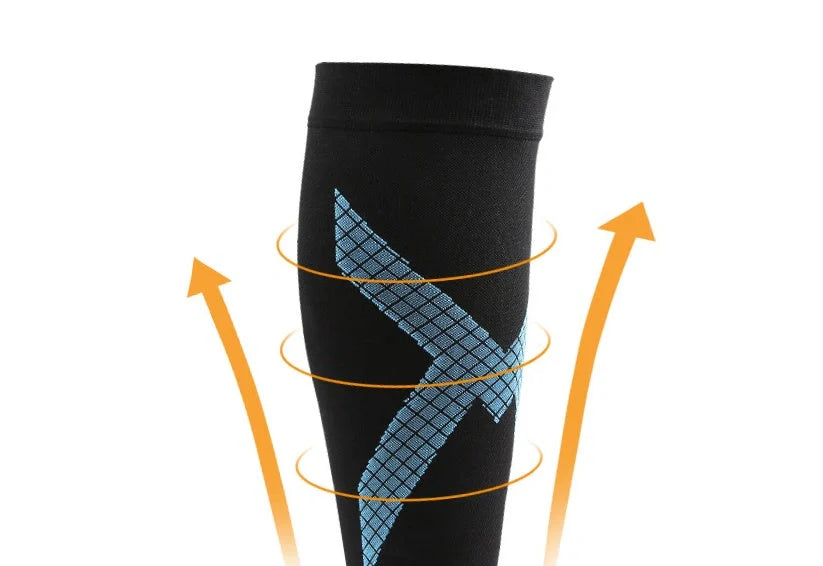 Wristband compression socks with graduated 20-30mmHg pressure for marathon running and athletic performance