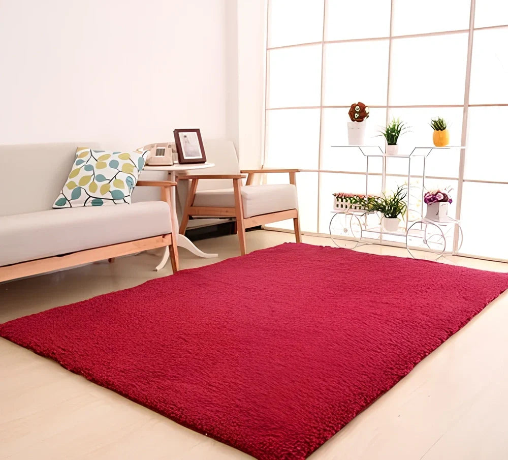 White plush solid rectangle area rug with non-slip dotted base, 100x160cm size, three-layer velvet and sponge construction for home floors