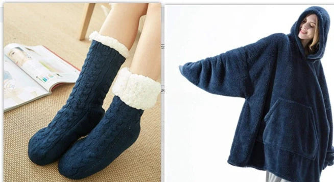 Cozy hooded sweatshirt with oversized front pocket, made from soft, double-sided fleece fabric in a variety of classic colors