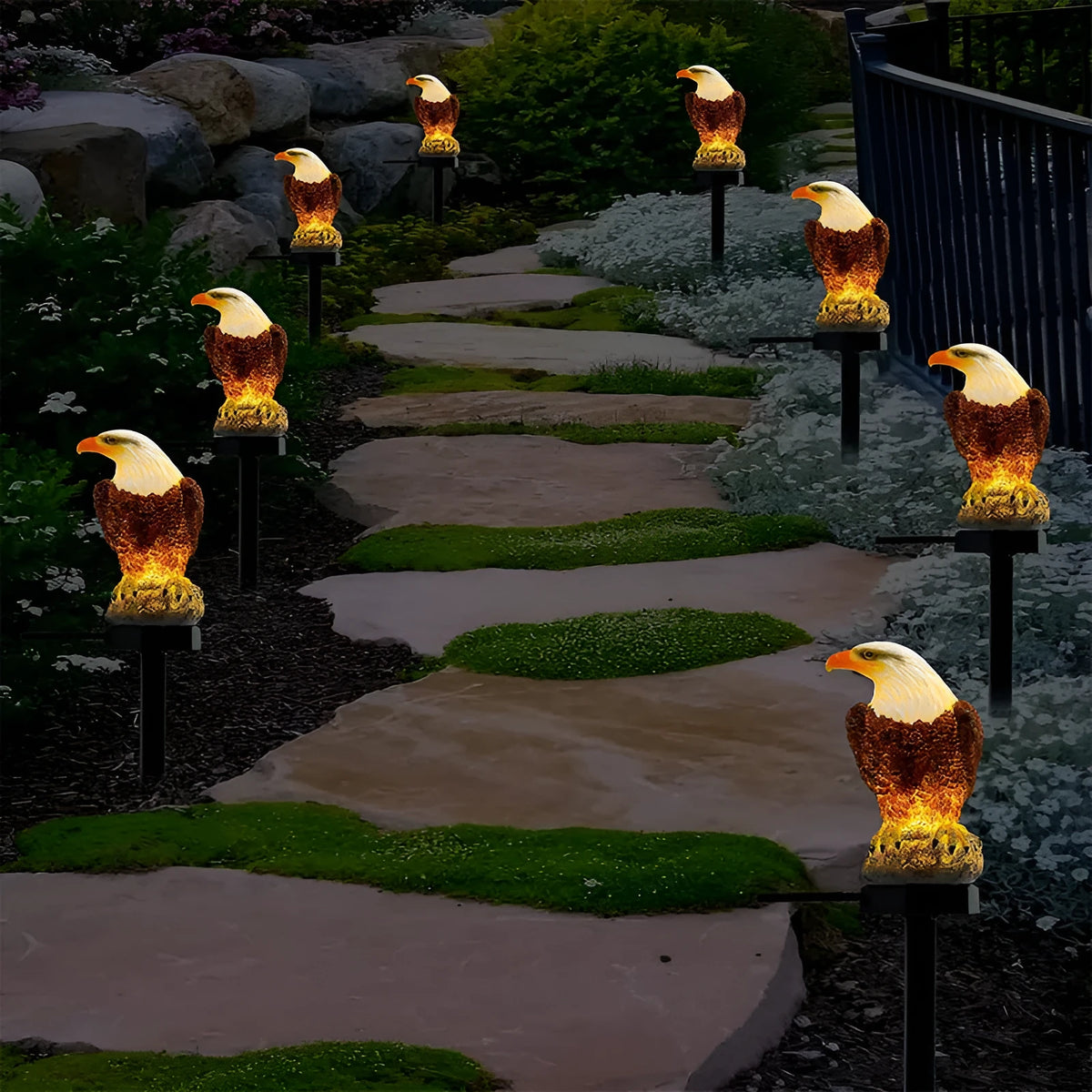 Solar outdoor luminous simulation animal lamp in eagle style with IP65 waterproof rating for garden use