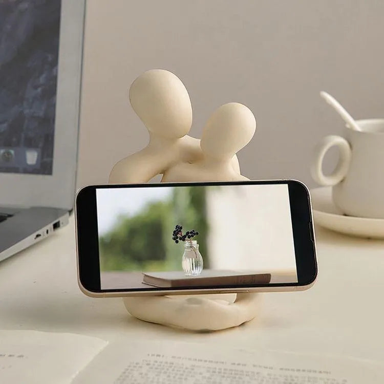 Modern milky white and gold resin couple sculpture for home decoration display