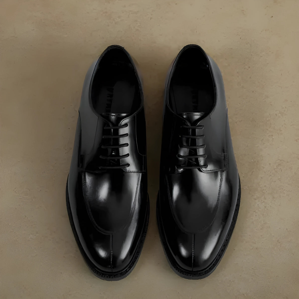 Plus size black leather business formal men's shoes with warped toe cap and genuine cowhide upper
